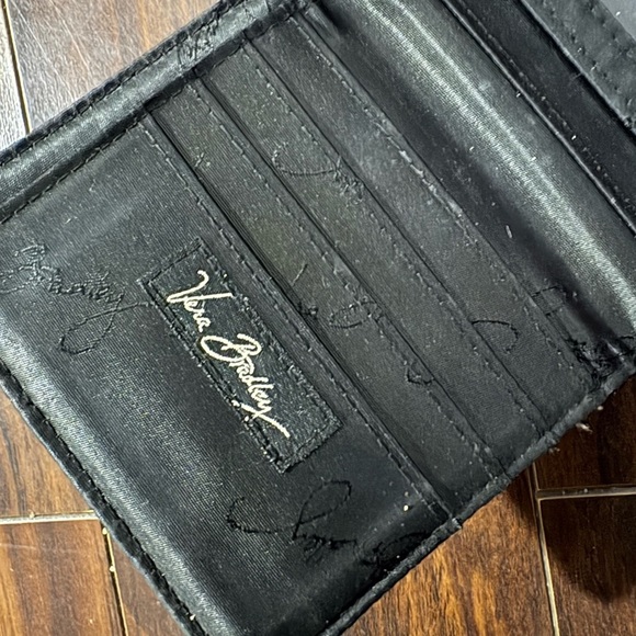 Vera Bradley Black Floral Quilted Wallet Zip Around ID Card Holder Purse - Picture 6 of 8